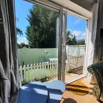 Blenheim Way Is A Beautiful Apartment In A Quiet Location Yet Minutes From Major Attractions And City Centre Great For Families Sleeps 6