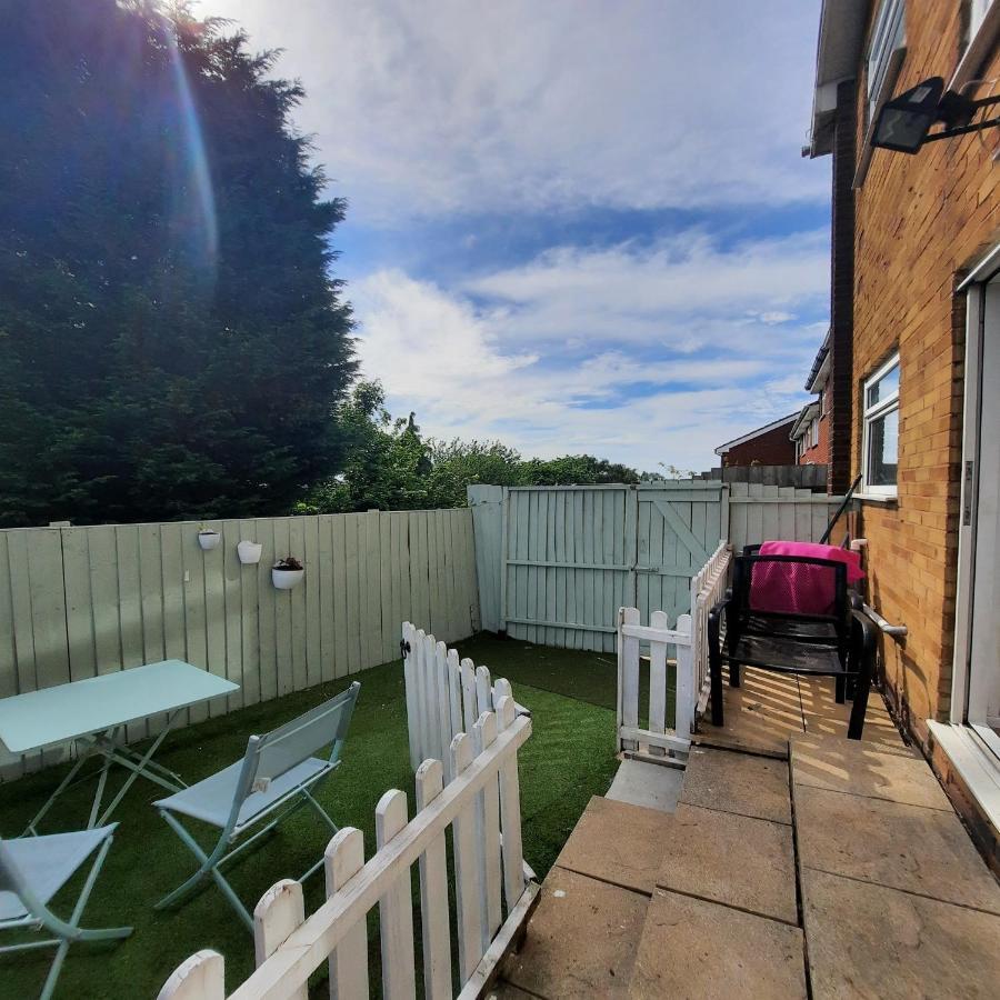 Apartment Blenheim Way: Quiet Family Retreat Near City Centre *