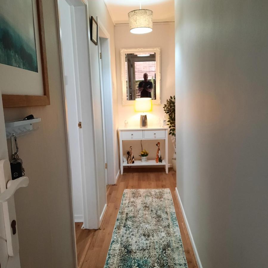 Apartment Blenheim Way: Quiet Family Retreat Near City Centre